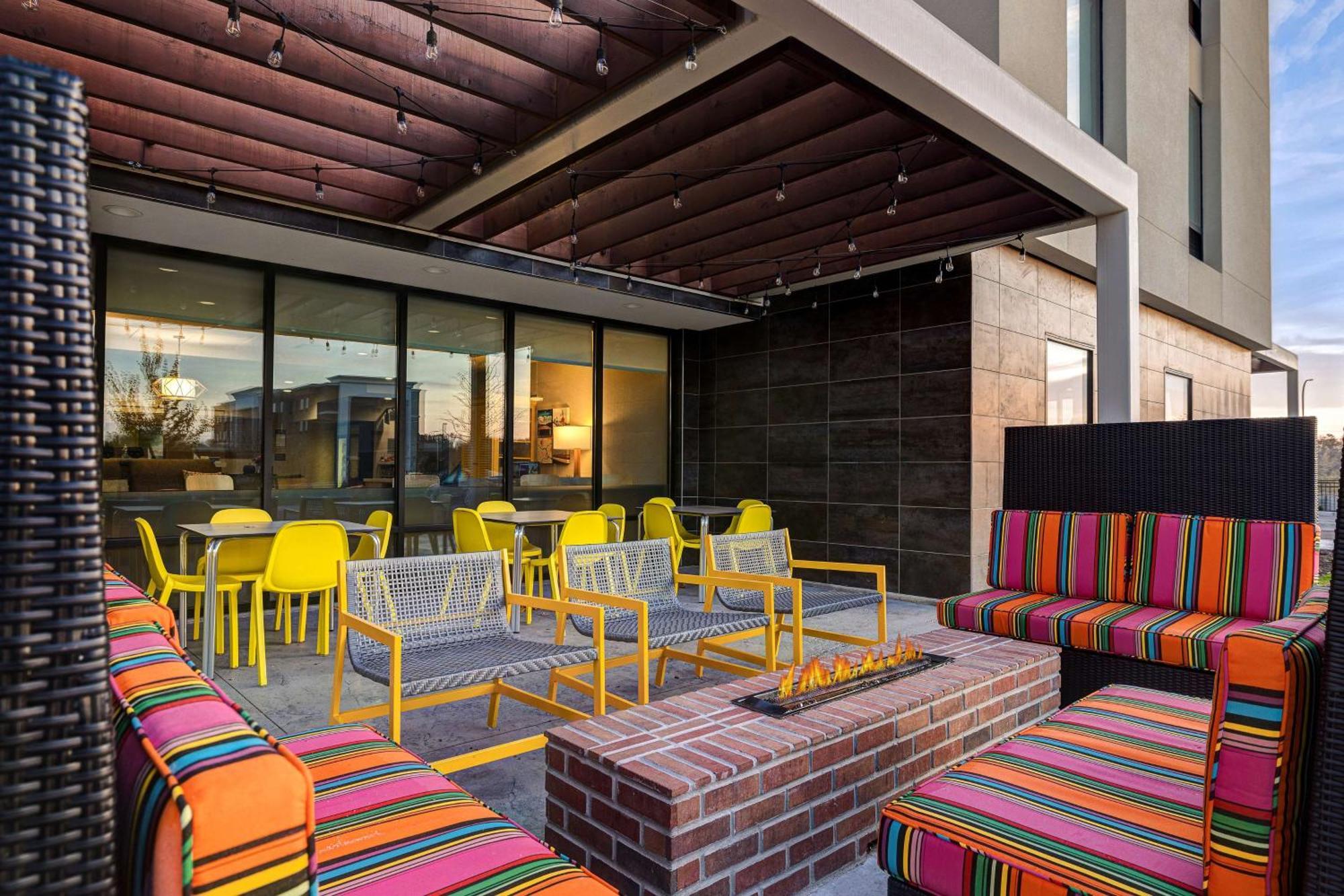 Home2 Suites By Hilton Dekalb Exterior photo